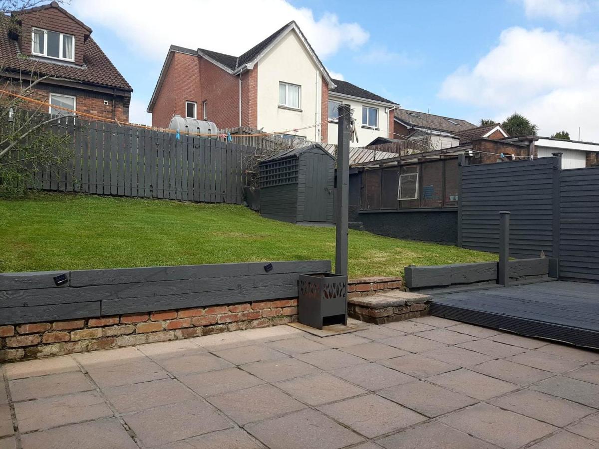 Spacious House City Skyline And Mountain Views Close Too Belfast Centre And Airports Free Parking Екстер'єр фото